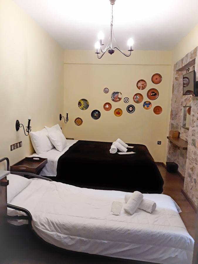 Messana Hotel Messini Bagian luar foto