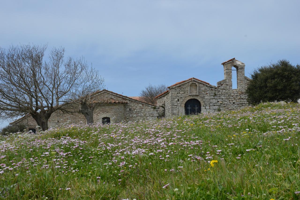Messana Hotel Messini Bagian luar foto